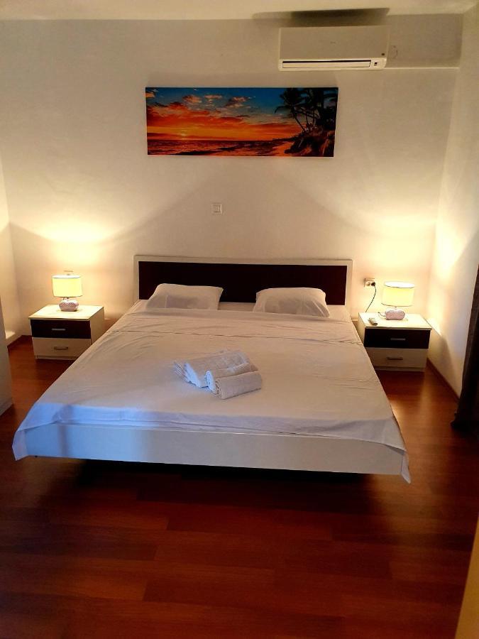 Apartmani Desnica Kruševo Exteriör bild