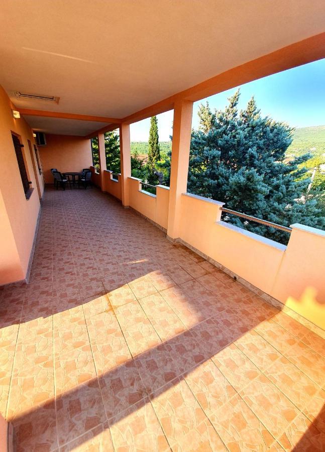 Apartmani Desnica Kruševo Exteriör bild